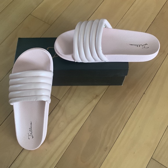 Trillium Marty pink tube slides size 9 - Picture 2 of 8